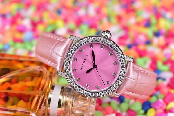 ブルガリ時計正面デザイン